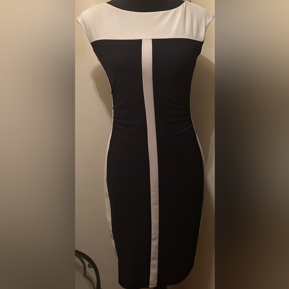 Size small Chaps navy and off white color block sheath